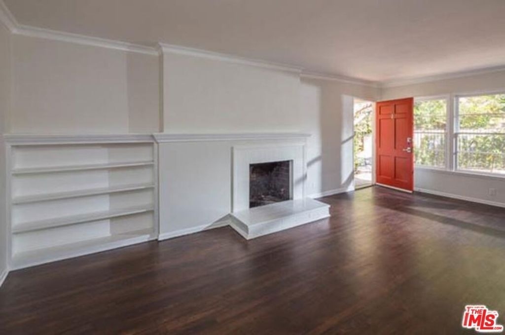2117 Alcyona Drive - Photo 0