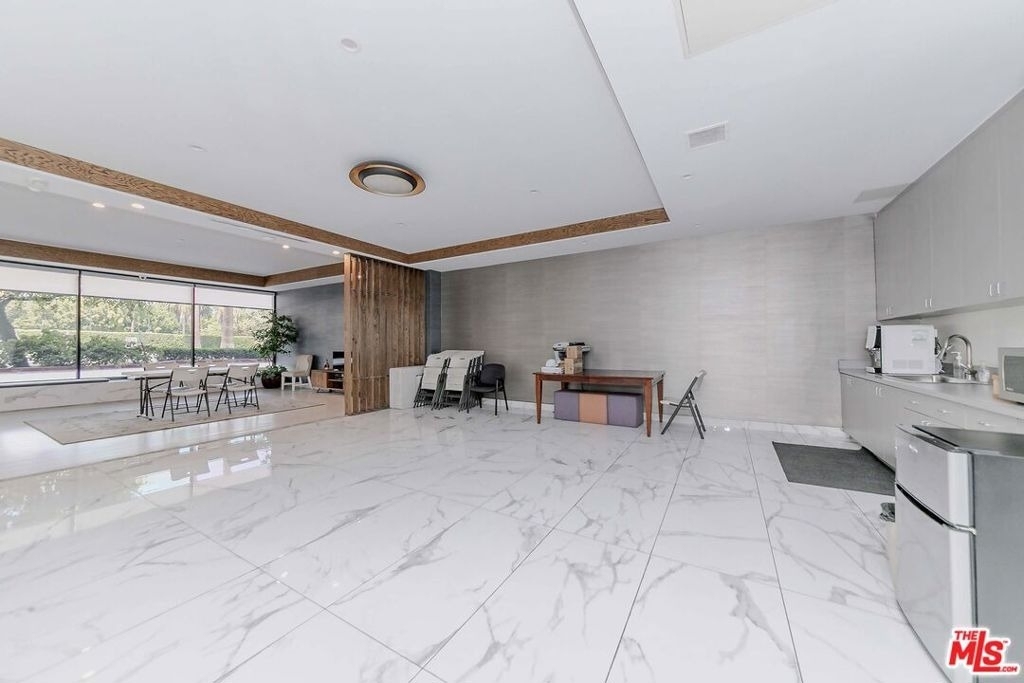 4460 Wilshire Boulevard - Photo 6