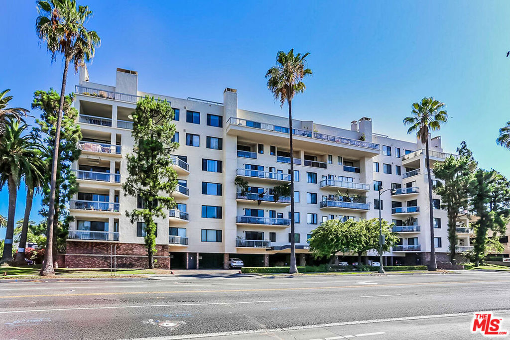 4460 Wilshire Boulevard - Photo 8