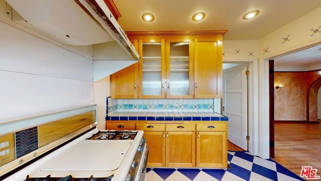 842 E Walnut Avenue - Photo 9