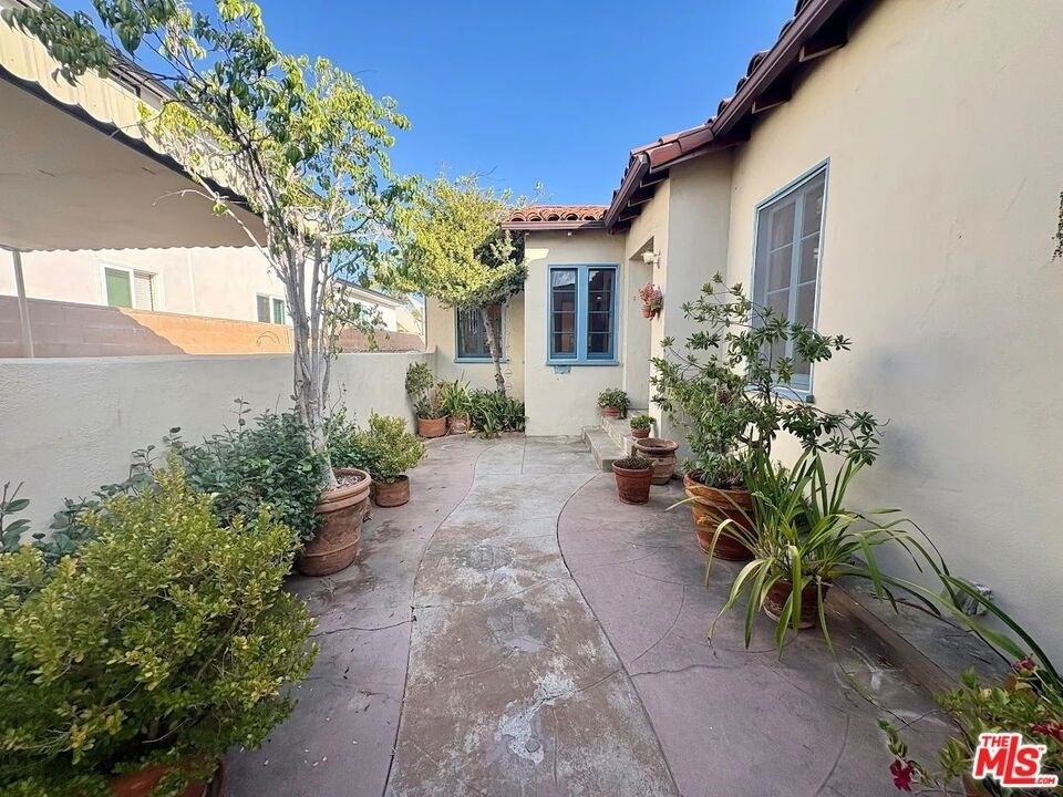 842 E Walnut Avenue - Photo 32