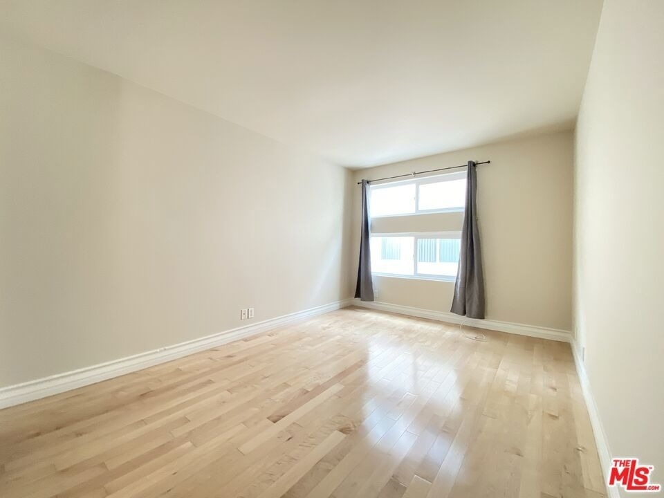 1227 Granville Avenue - Photo 17