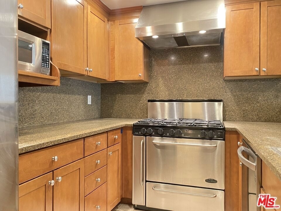 1227 Granville Avenue - Photo 5