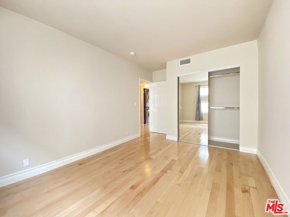 1227 Granville Avenue - Photo 18