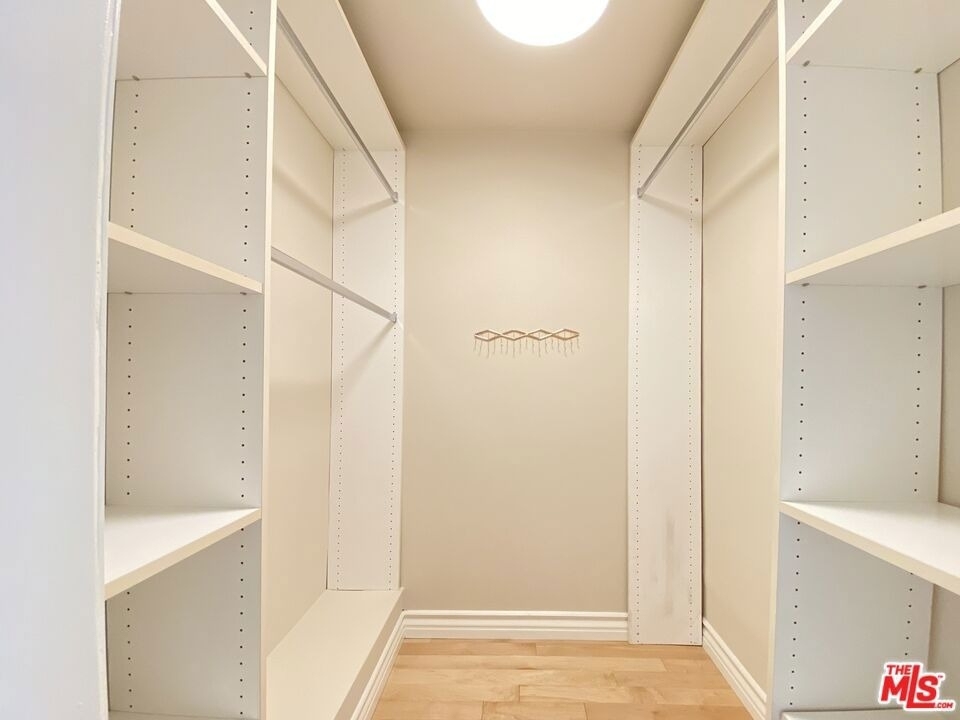 1227 Granville Avenue - Photo 12