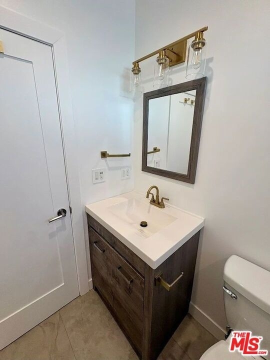 8045 Darby Avenue - Photo 10