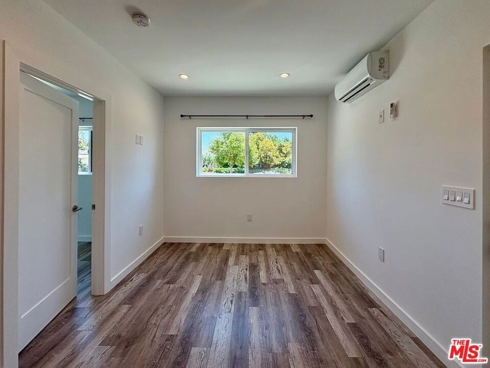 8045 Darby Avenue - Photo 6