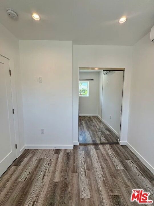 8045 Darby Avenue - Photo 7
