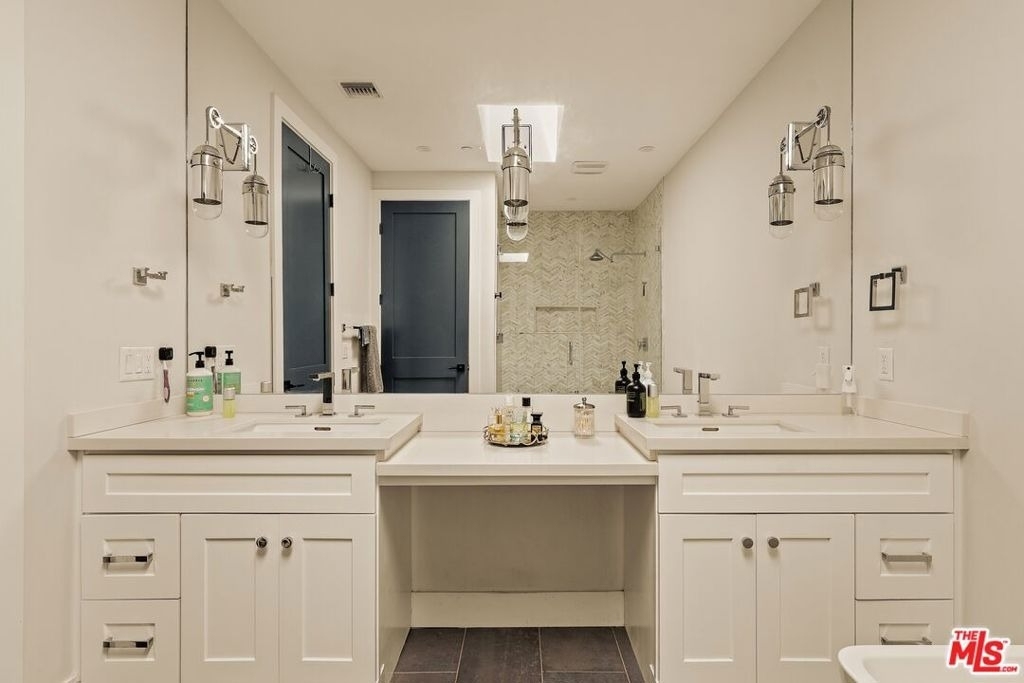 4538 Camellia Avenue - Photo 18