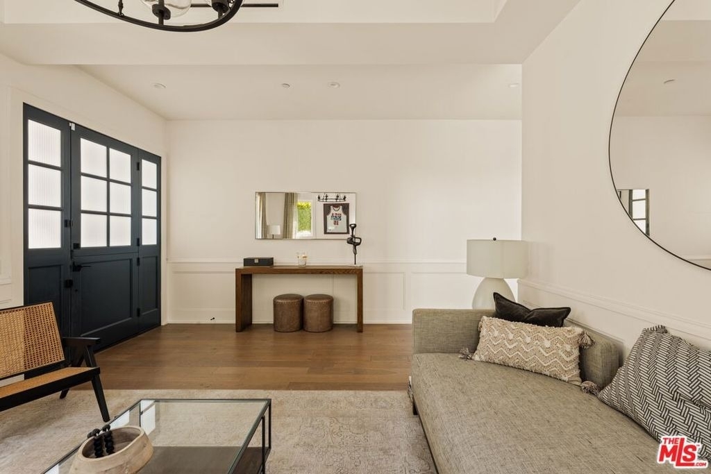 4538 Camellia Avenue - Photo 3