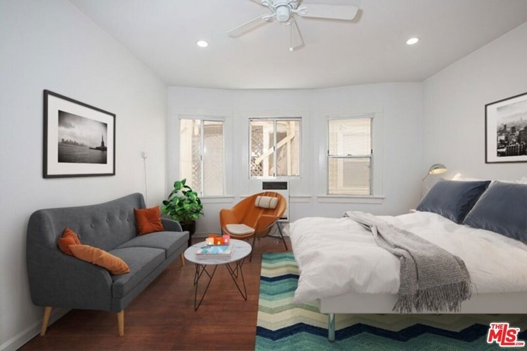 40 Rose Avenue - Photo 0