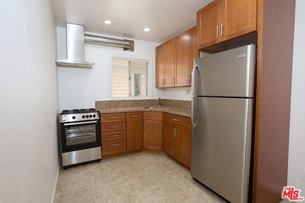 40 Rose Avenue - Photo 4