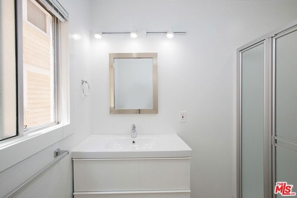 40 Rose Avenue - Photo 6