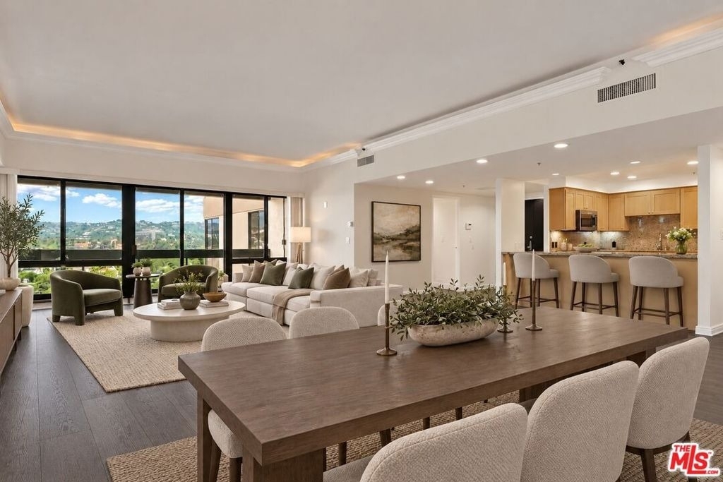 10445 Wilshire Boulevard - Photo 0