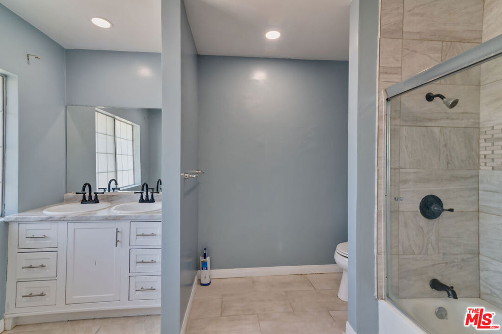 15013 Hartsook Street - Photo 14