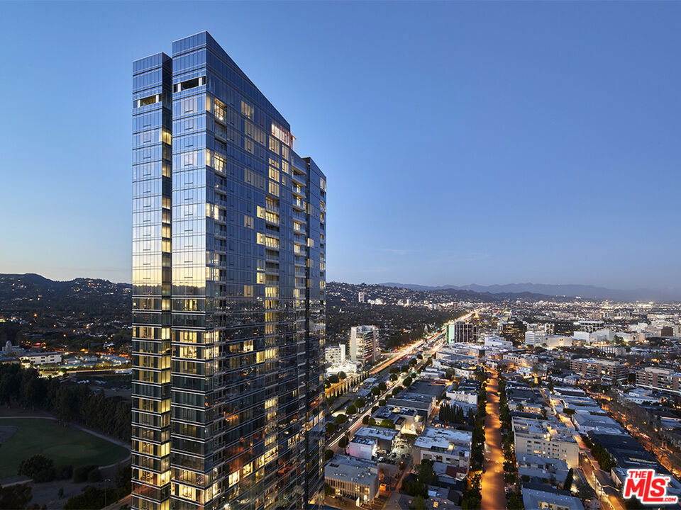 10000 Santa Monica Boulevard - Photo 41