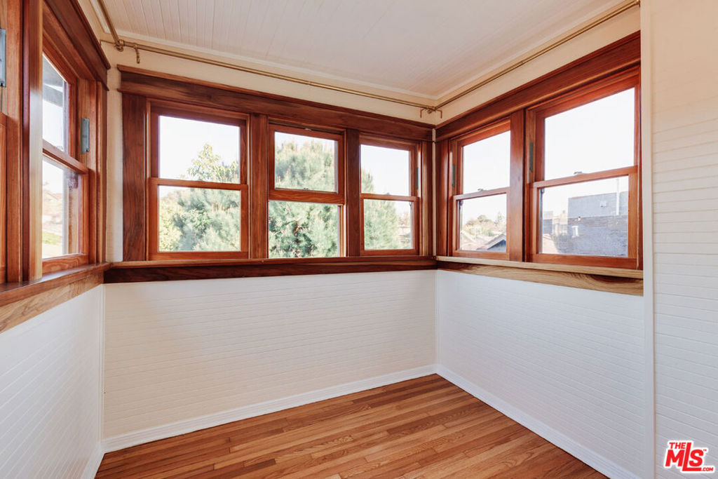 1005 W Kensington Road - Photo 22