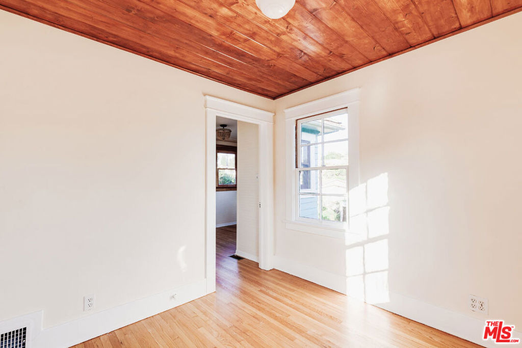 1005 W Kensington Road - Photo 21