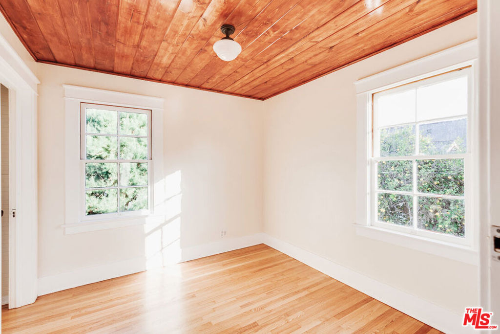 1005 W Kensington Road - Photo 20