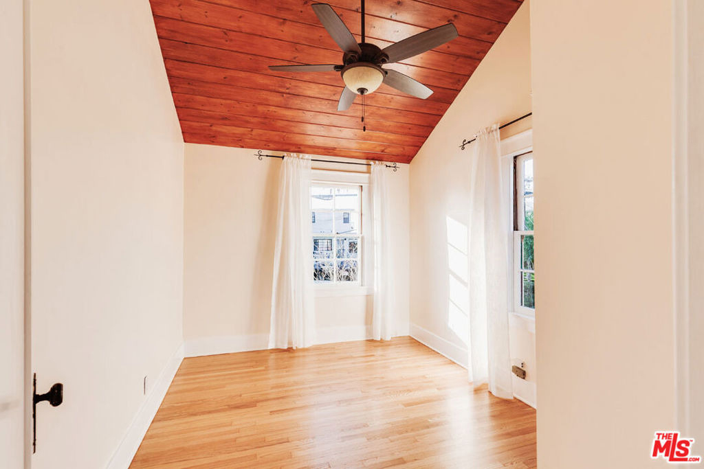 1005 W Kensington Road - Photo 15