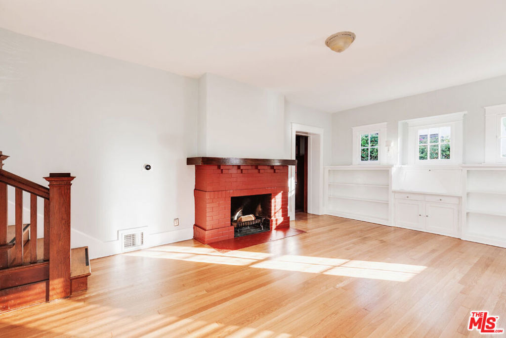 1005 W Kensington Road - Photo 3