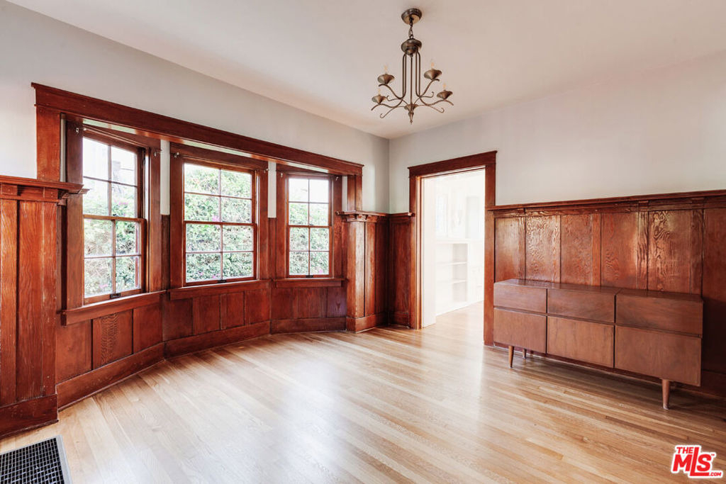 1005 W Kensington Road - Photo 6