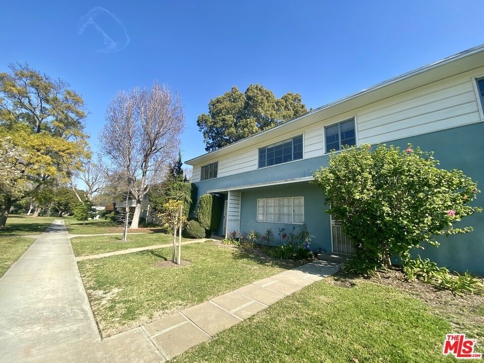 5456 Village Green - Photo 8