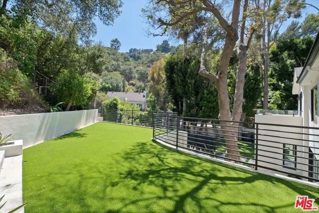1712 N Beverly Glen Boulevard - Photo 29