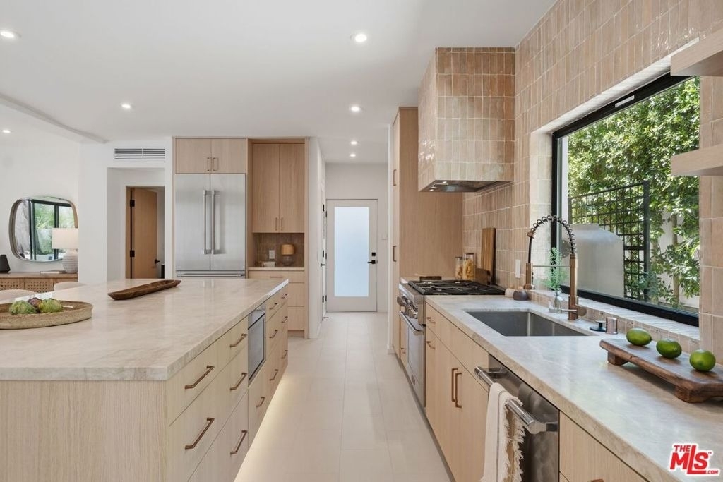 1712 N Beverly Glen Boulevard - Photo 14