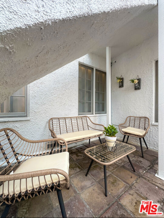 239 S Doheny Drive - Photo 16