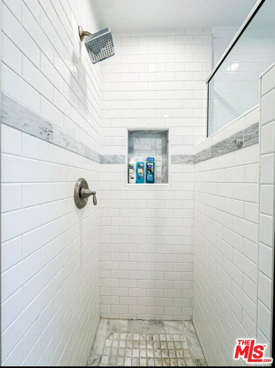 239 S Doheny Drive - Photo 15