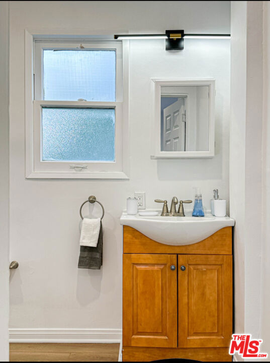 239 S Doheny Drive - Photo 14