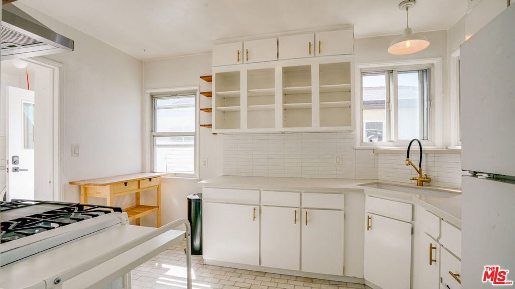 6632 W 87th Street - Photo 8