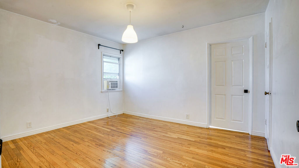 6632 W 87th Street - Photo 13