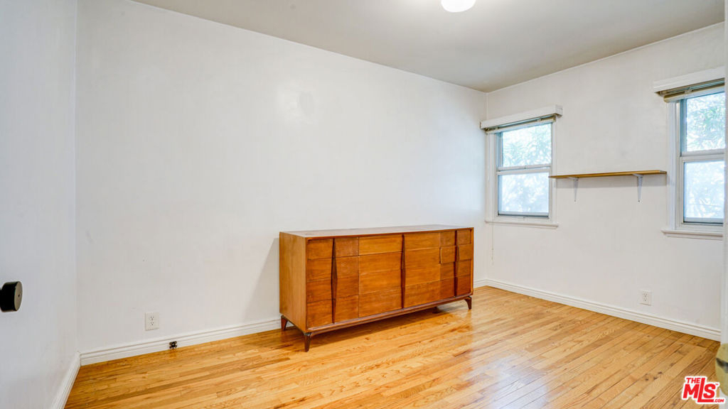 6632 W 87th Street - Photo 21