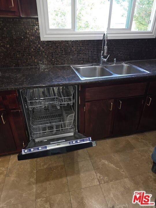305 S Reeves Drive - Photo 3
