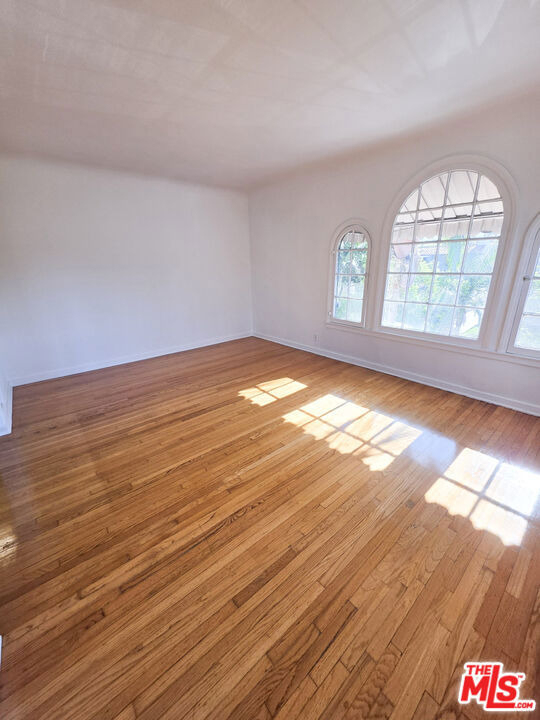 1331 Masselin Avenue - Photo 7