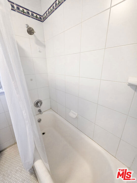 1331 Masselin Avenue - Photo 4