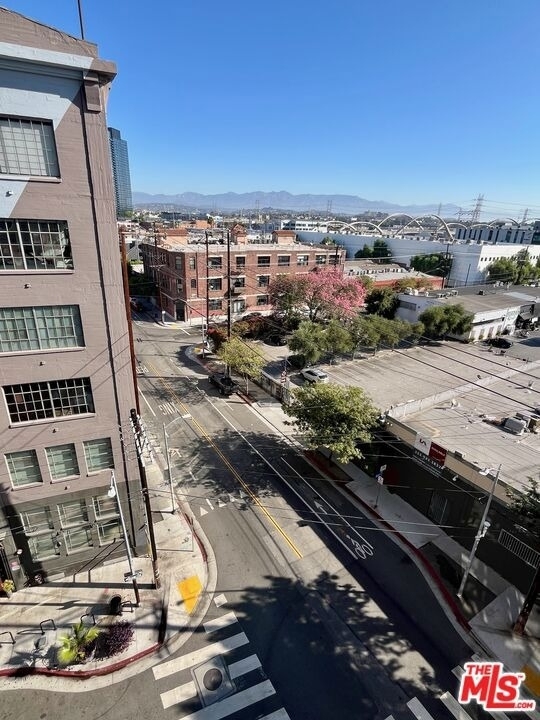 1850 Industrial Street - Photo 2