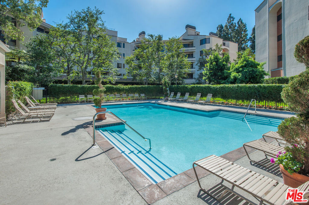2132 Century Park Lane - Photo 32