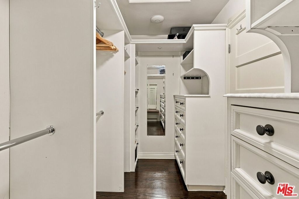 7887 Hillside Avenue - Photo 11