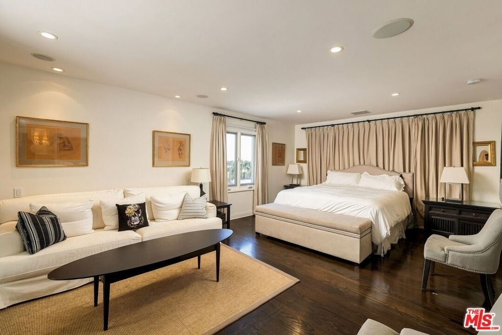 7887 Hillside Avenue - Photo 9