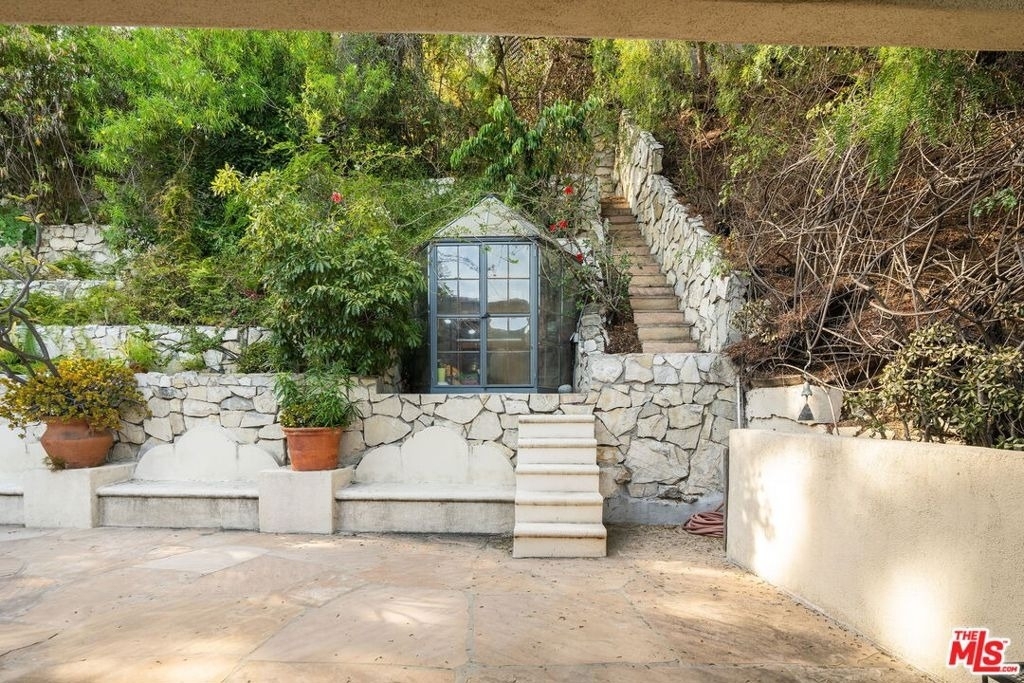 7887 Hillside Avenue - Photo 25