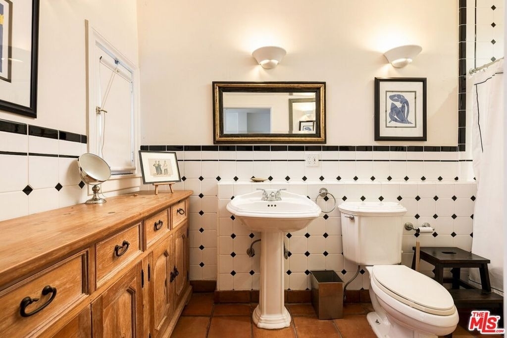 7887 Hillside Avenue - Photo 18