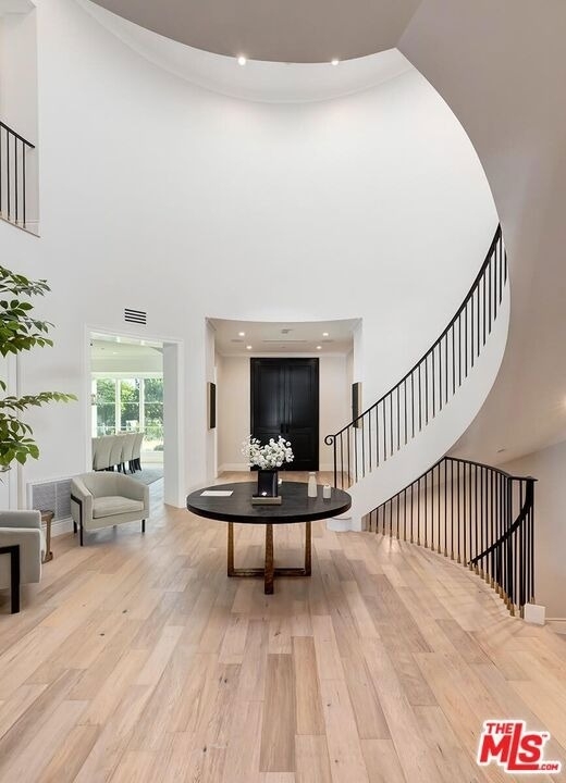 722 N Camden Drive - Photo 2