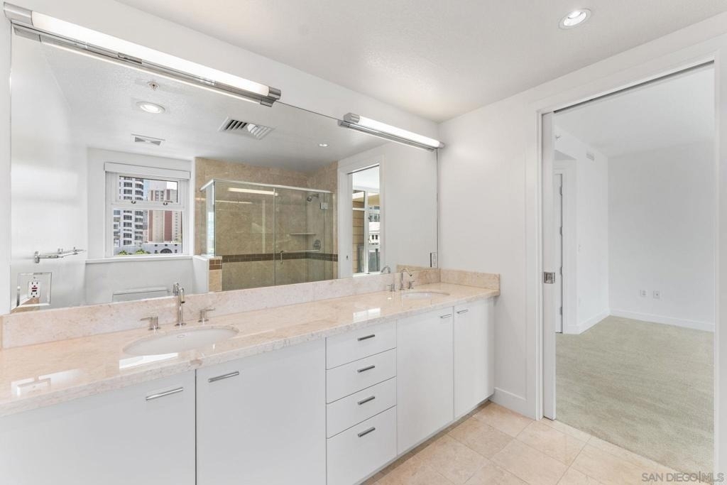 1199 Pacific Hwy - Photo 17