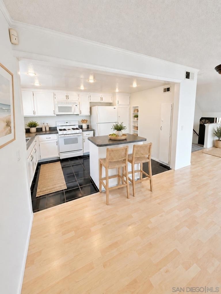 9983 Paseo Montril Dr. - Photo 16