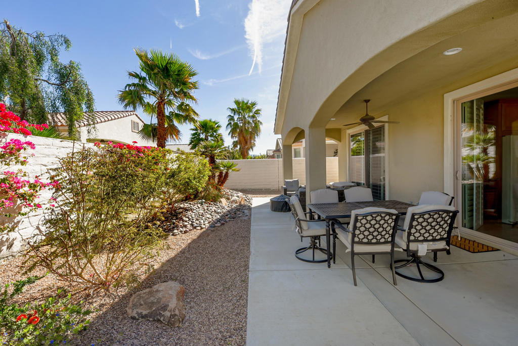 80528 Avenida Camarillo - Photo 23