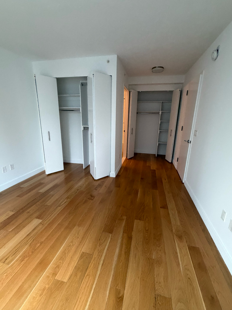 West 57th Street - Photo 7