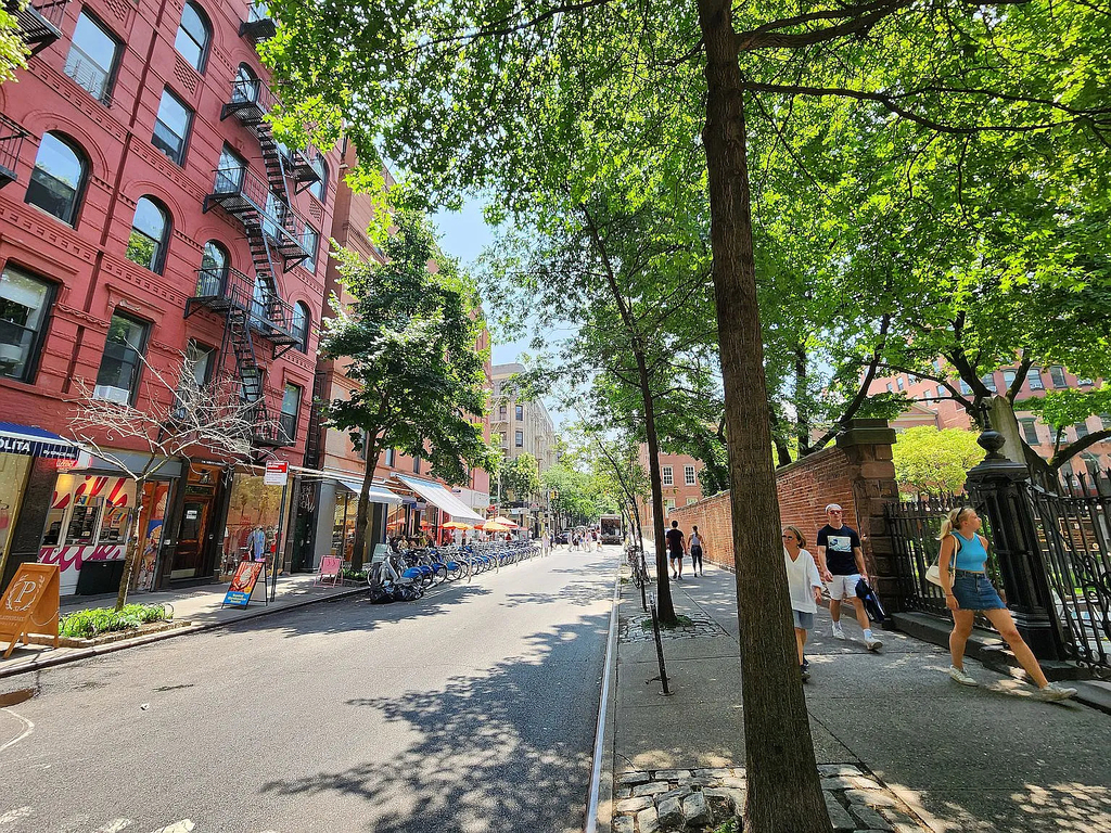 Mott Street - Photo 5